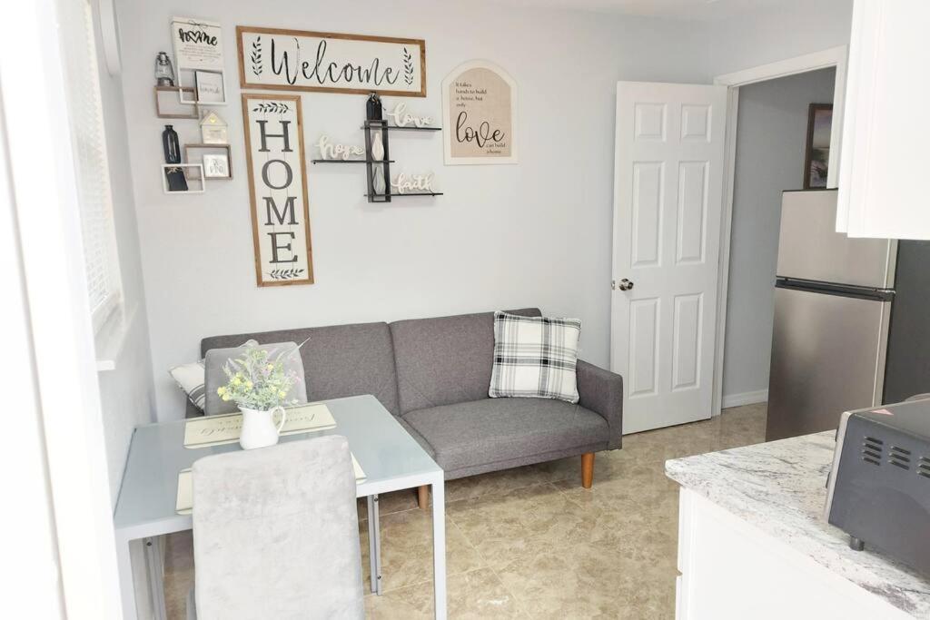 The Torres' Loft West Tampa Midtown Raymond James Stadium Εξωτερικό φωτογραφία